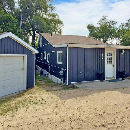 Main Beach River Retreat - Wasaga Beach 1 - Main Strip - 95 Mosley St Exterior photo